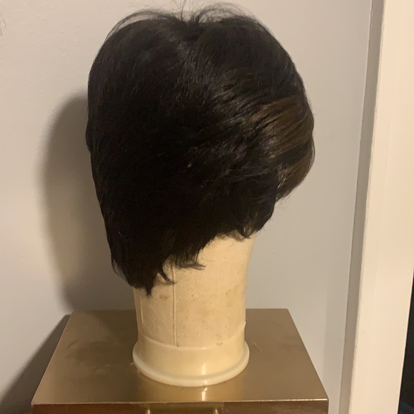 Model Model Wig - Picture 4 of 4
